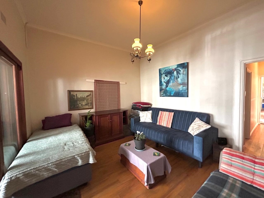 1 Bedroom Property for Sale in Sea Point Western Cape